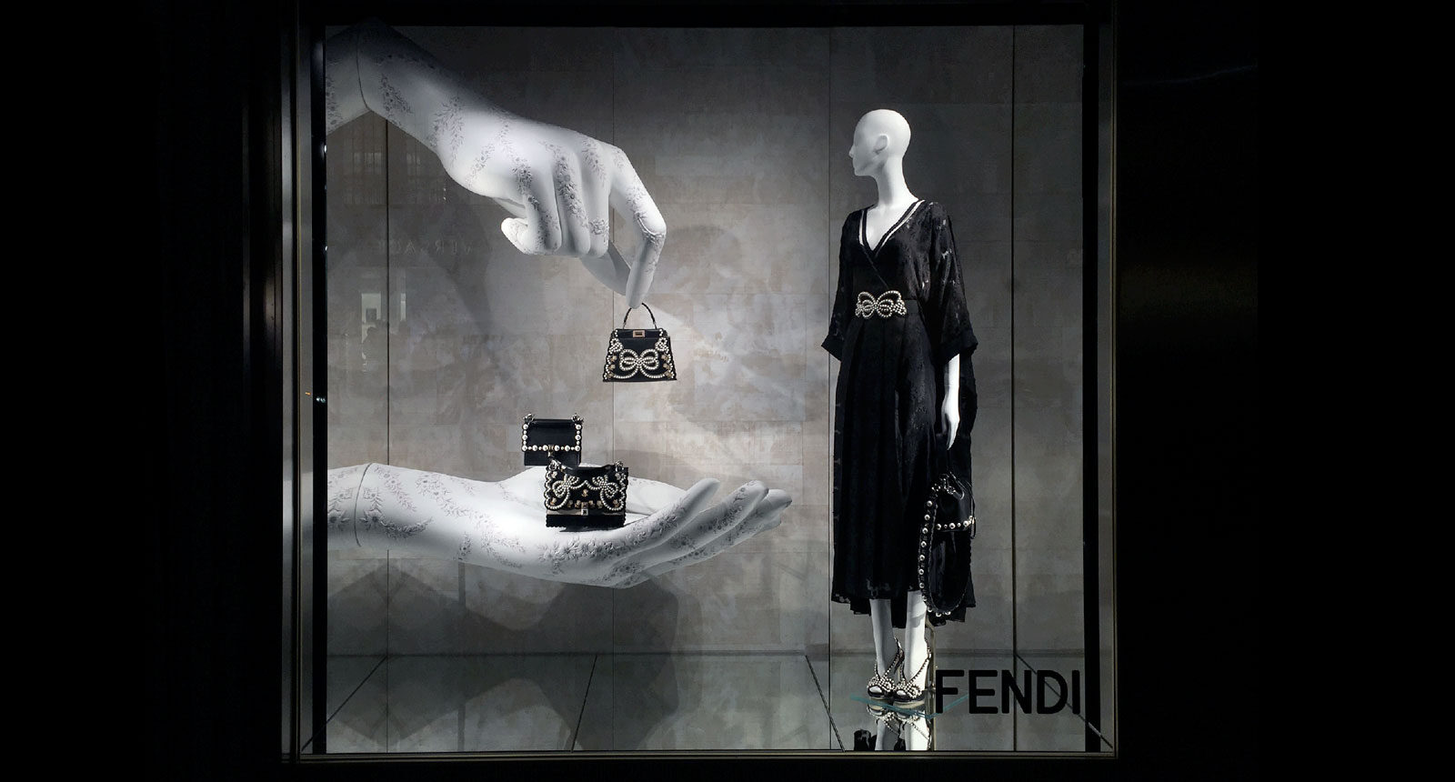 Fendi - Hands Make Beauty - L'Atelier Five
